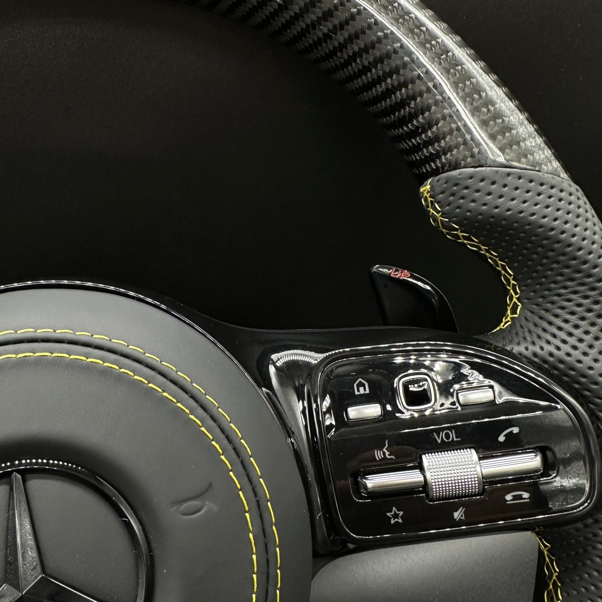 AMG Lenkrad Carbon Schwarz/Gelb inkl. Airbag passend für Mercedes - BFAN - BEFASTANDNOBLE
